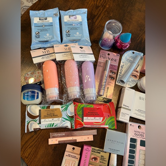 New Beauty Bundle - Picture 2 of 6